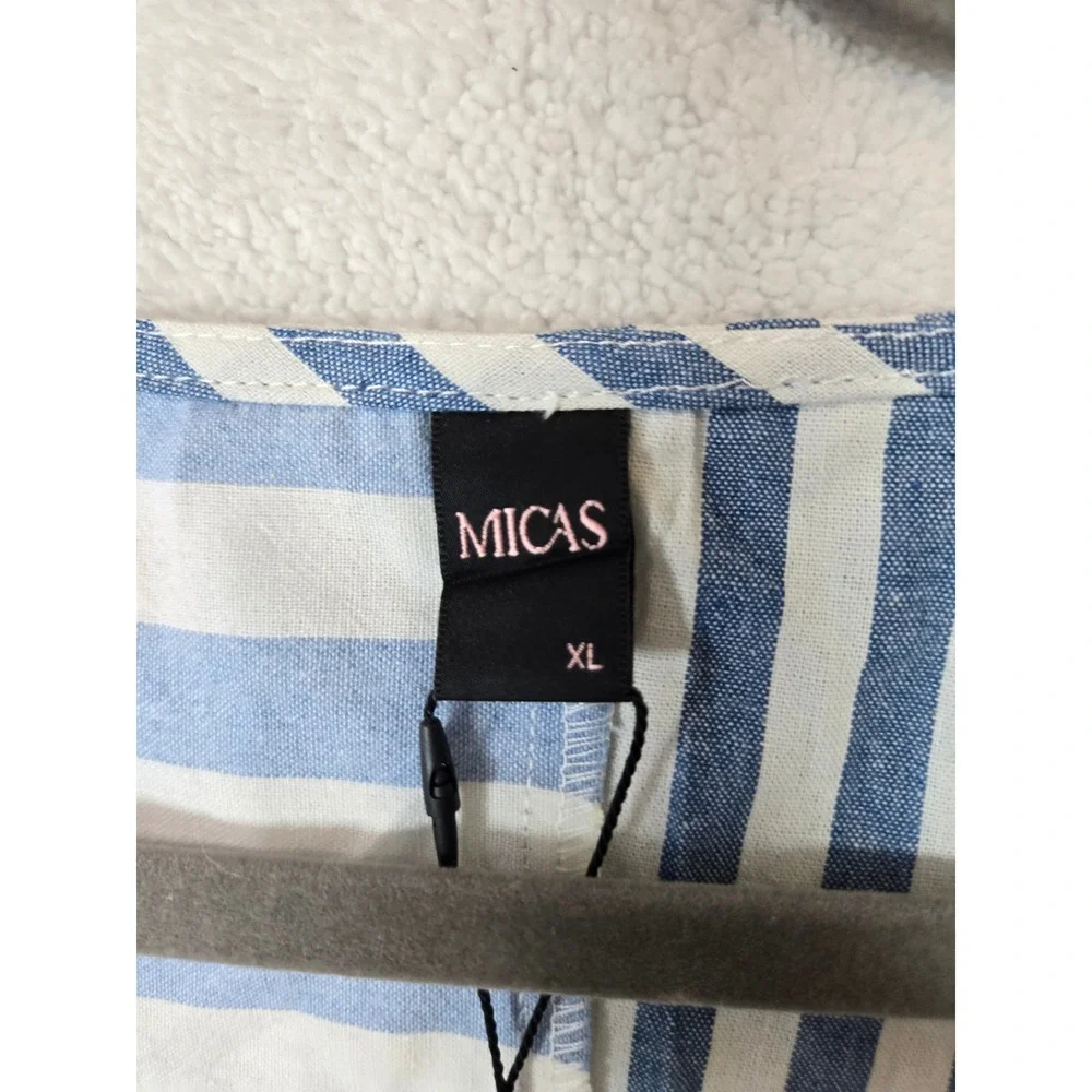 Micas blue white